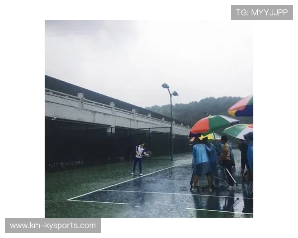 网球比赛出现雨天延赛，网球比赛出现雨天延赛吗